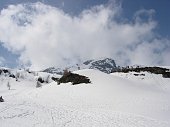Al Rifugio Calvi e verso il Passo della Portula ancora con tanta neve con immagini del Trofeo Parravicini il 10 maggio 09 - FOTOGALLERY
